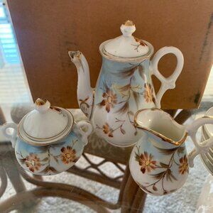 Tiny Tea Set